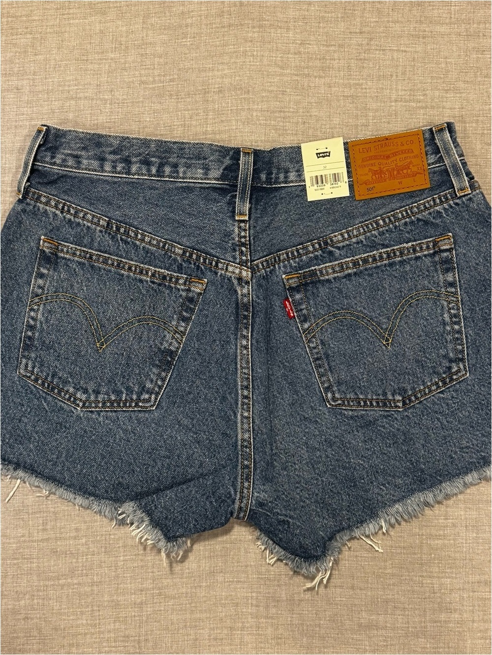 Levi’s 501 Women’s Denim Jean Shorts Size 32 Button Fly Blue Cutoff High Rise - Picture 2 of 11